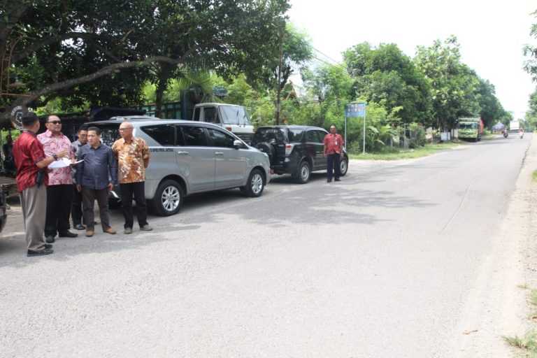 Pemasangan Lampu Jalan Lasem-Sale Perlu Diperhatikan