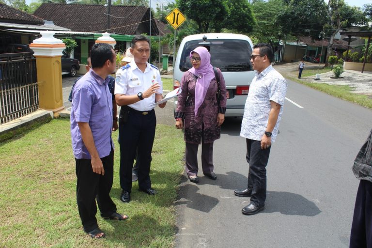 PJU Ngadirojo-Jatipuro Selesai Sebelum Lebaran