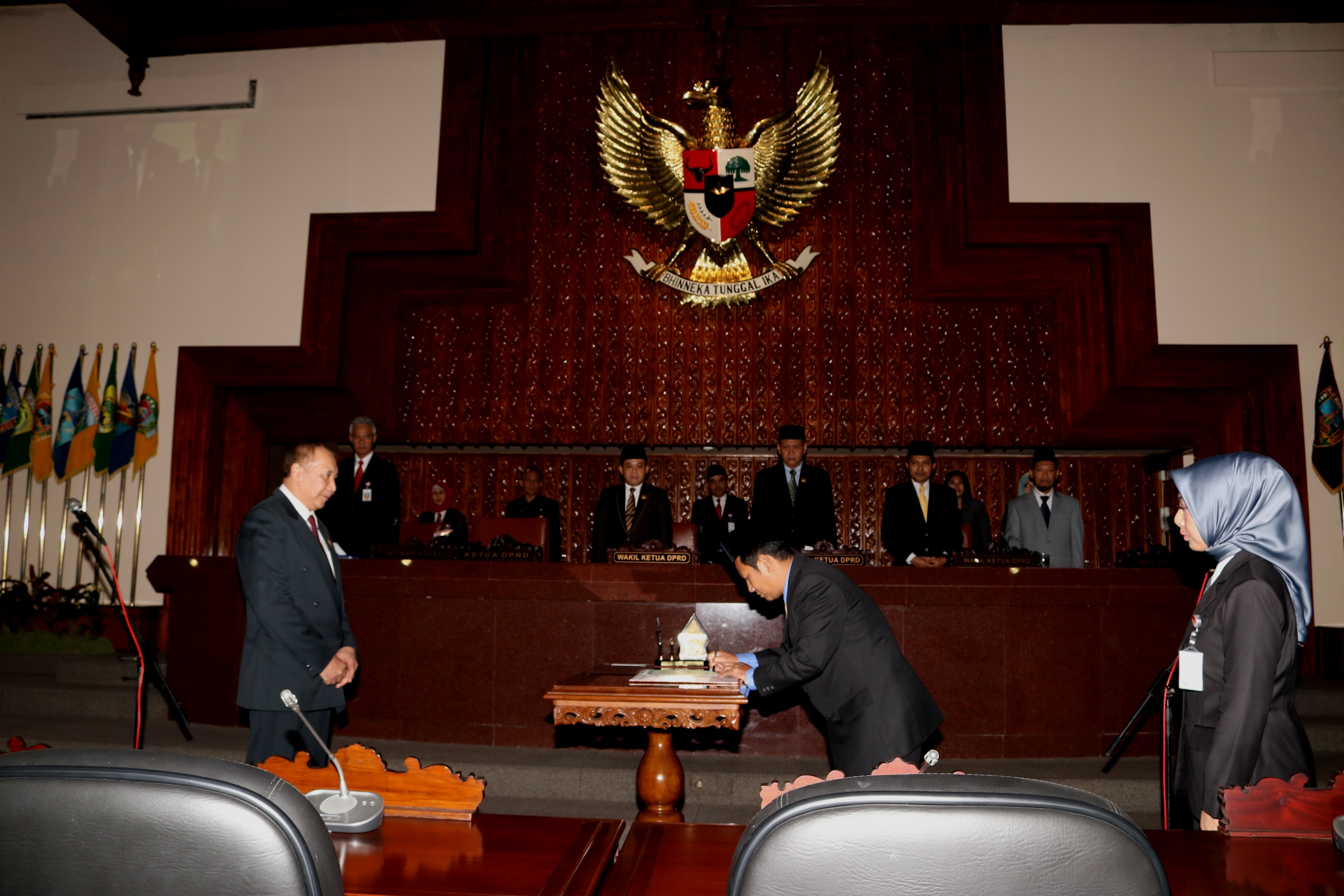 PARIPURNA PAW: Rif’an Gantikan Farida di Komisi E