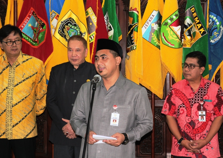 KPID Jateng Pecahkan Rekor Muri Membaca Berita Berbahasa Jawa Terbanyak