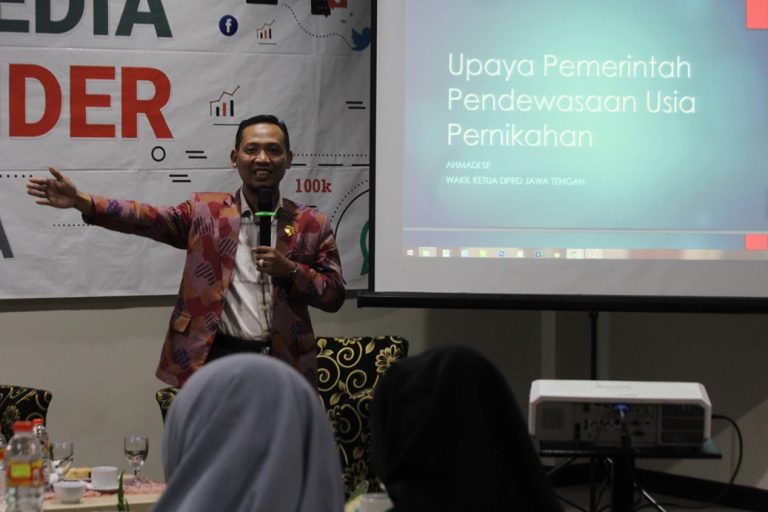 Ahmadi : Menikahlah di Waktu yang Tepat