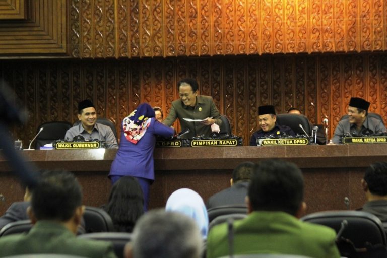 Susunan Keanggotaan Komisi A