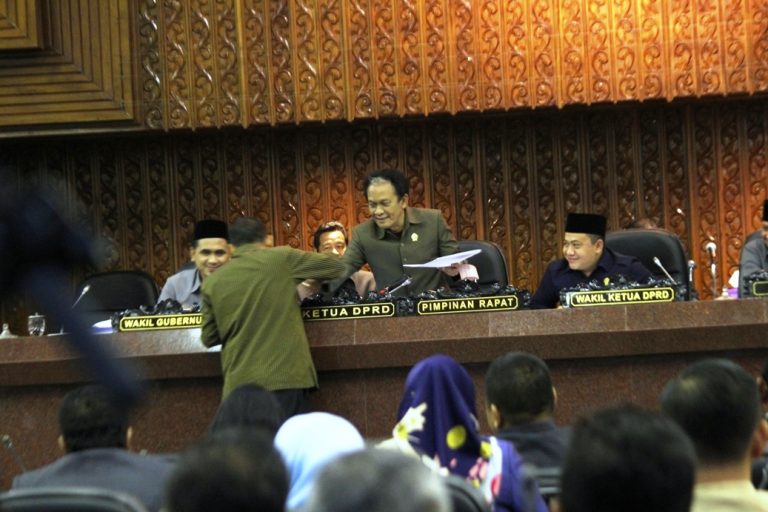 Alwin Basri Kembali Pimpin Komisi D