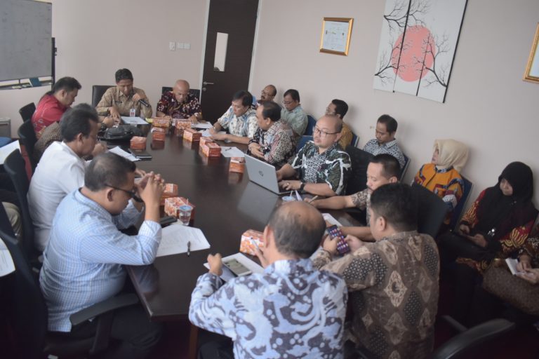 Bapemperda Konsultasikan 21 Raperda ke Kemendagri