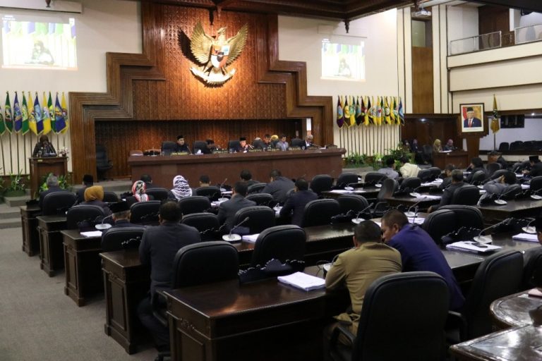 Raperda Perhubungan dan Jateng Petro Energi Disetujui