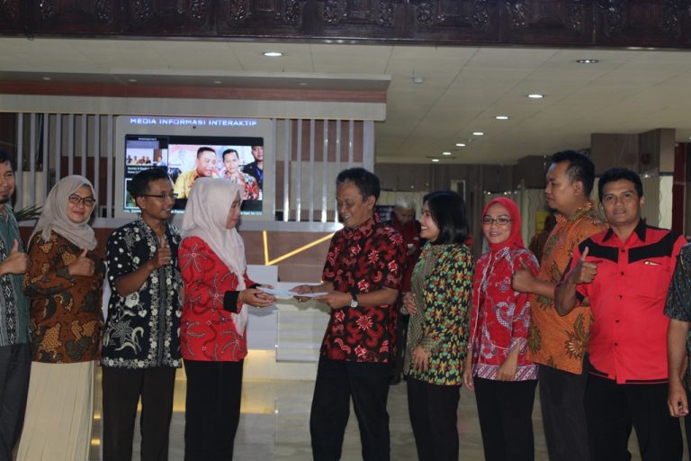 Bambang Kribo Dukung Perjuangan Guru Honorer
