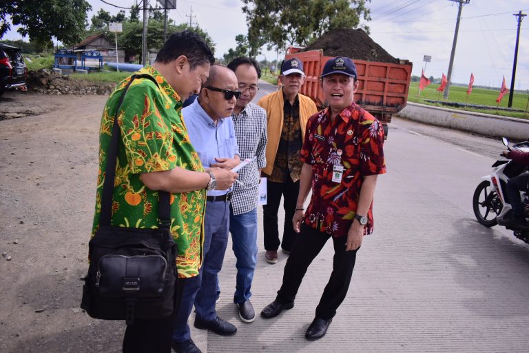 Proyek Jalan Menganti-Kesugihan Selesai Tepat Waktu