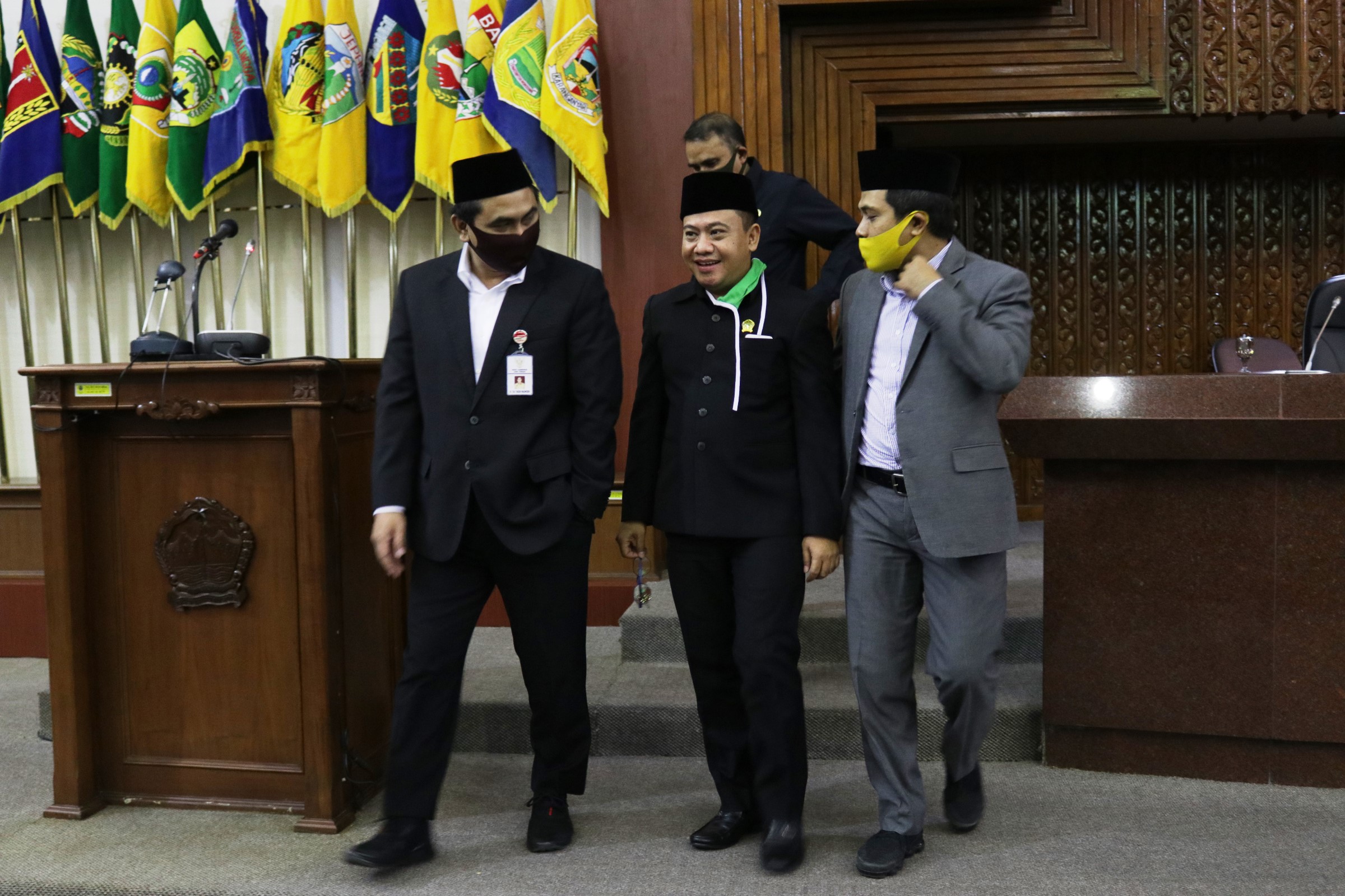 RAPAT PARIPURNA VIRTUAL: Pandangan Umum Fraksi tentang Raperda Pertanggungjawaban APBD Jateng 2019