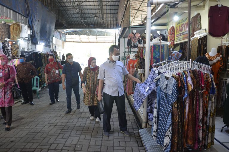 Komisi B Ingin Ada Terobosan Penjualan di Pasar Sentono