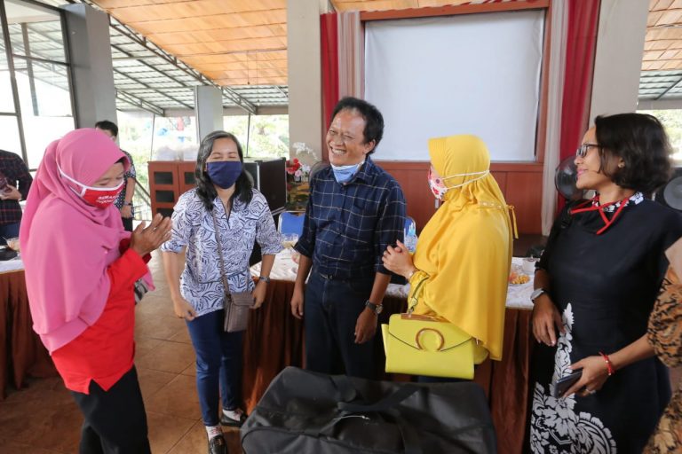 Perlu, Pemerataan Pembangunan SMA Negeri