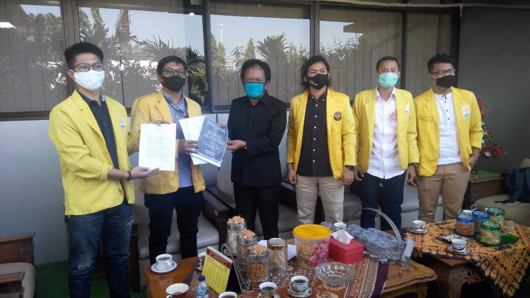 Mahasiswa Unnes Sampaikan Asiprasi ke DPRD
