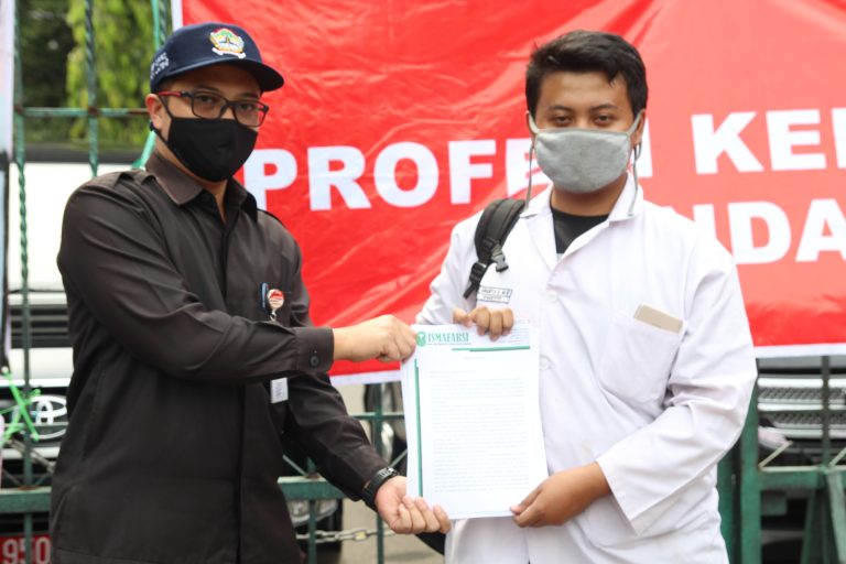 Mahasiswa Farmasi Sampaikan Aspirasi ke Gedung Berlian