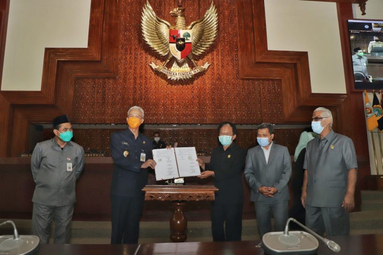 RAPAT PARIPURNA VIRTUAL: Perda APBD 2021 Disahkan