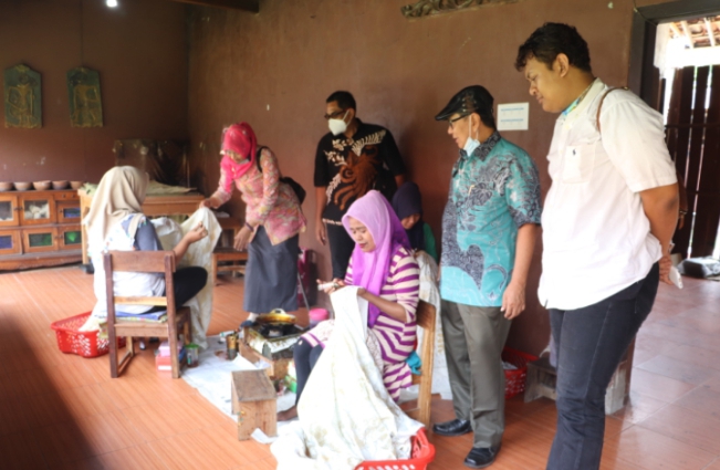 Komisi B Dukung Pemasaran Batik secara Daring