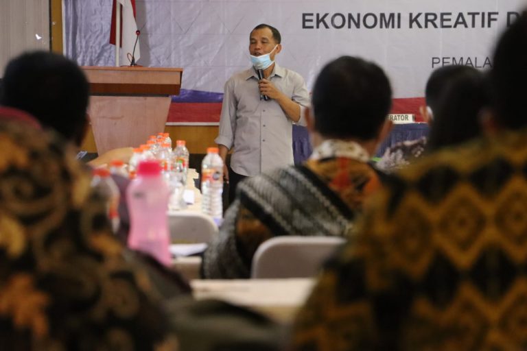 Peran Aktif Masyarakat dalam Penguatan Raperda Ekraf
