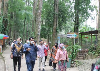 Konsep ‘Jurassic Park’ di Magetan Menarik Perhatian Komisi C