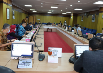 RAPAT KERJA KOMISI A: Bahas Penegakan Protkes