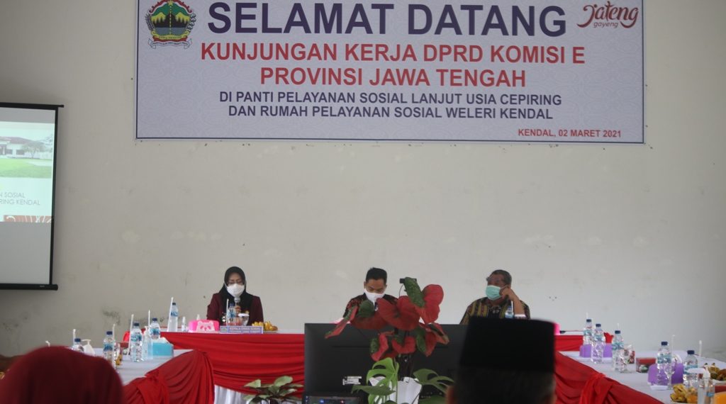 Fasilitas Panti Lansia Perlu Perhatian