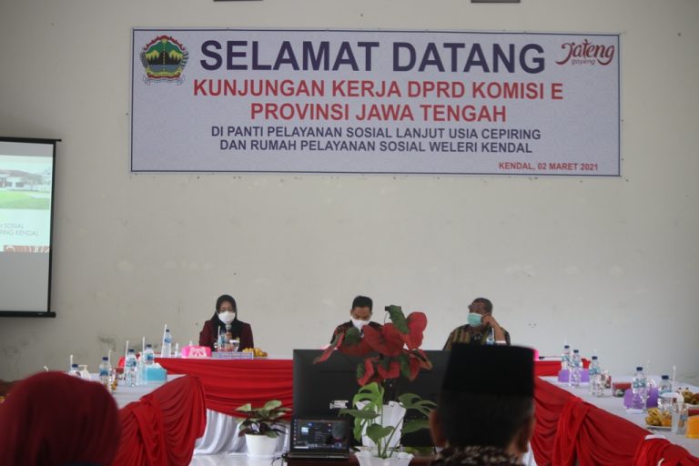 Fasilitas Panti Lansia Perlu Perhatian