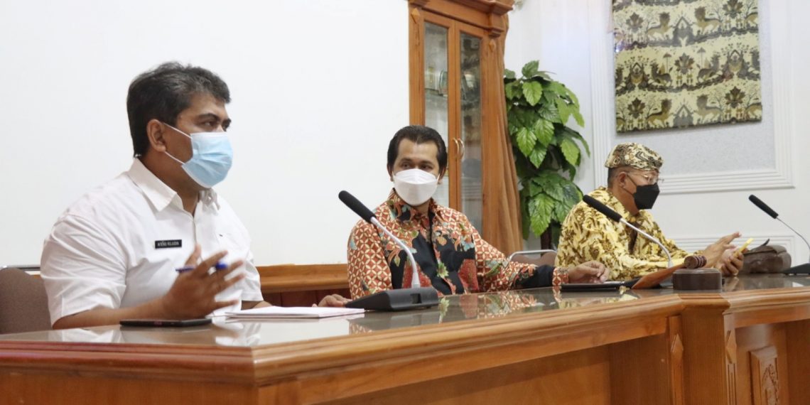 Pansus Diskusi LKPj bersama DPRD Kota Cirebon