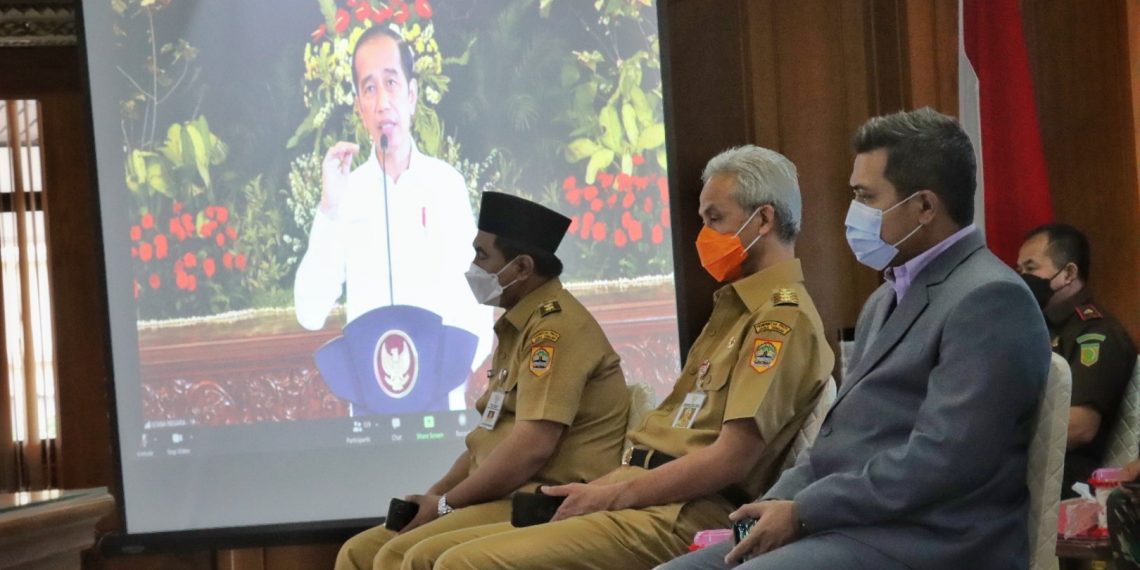 Presiden: Tunda Mudik & Perketat Protkes