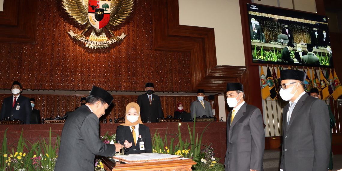 RAPAT PARIPURNA VIRTUAL: PAW Anggota Dewan