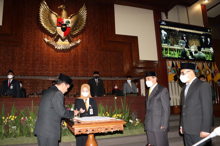 RAPAT PARIPURNA VIRTUAL: PAW Anggota Dewan