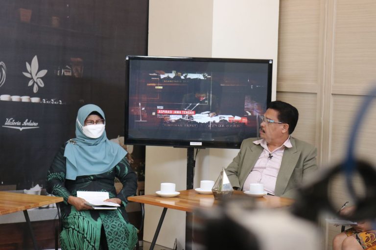 Pemerintah Wajib Satu Kebijakan Permudah Izin UMKM
