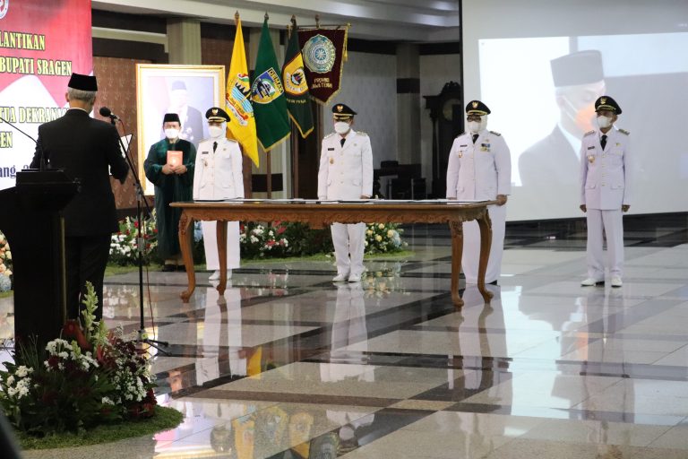 Ketua DPRD Hadiri Pelantikan Bupati Demak & Sragen