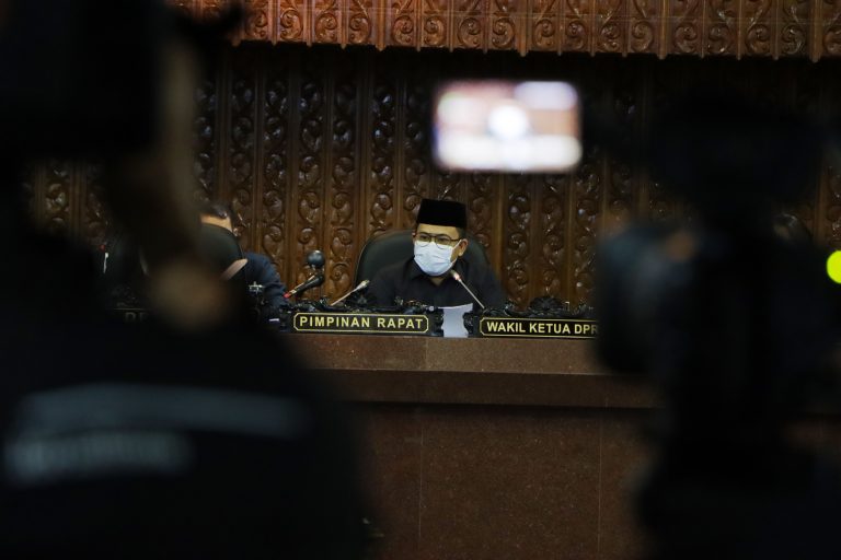 RAPAT PARIPURNA VIRTUAL: Pandangan Umum Fraksi soal Raperda Nelayan, Penetapan Raperda PRPP, & Penetapan Renja DPRD 2022