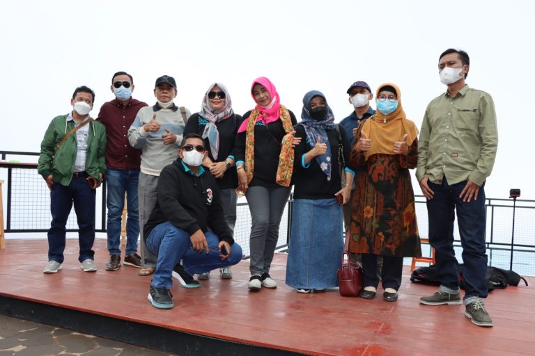 Bukit Telomoyo Mulai Dipadati Pengunjung