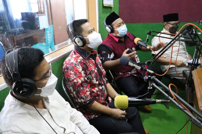 DIALOG RADIO: PPKM Level di Daerah Harus Ditaati