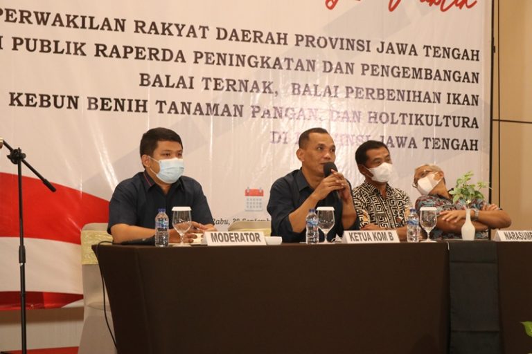 Komisi B Gelar Uji Publik Raperda Balai Benih