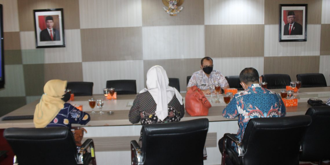 DPRD Jember Diskusikan PTM di Gedung Berlian