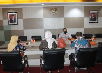 DPRD Jember Diskusikan PTM di Gedung Berlian