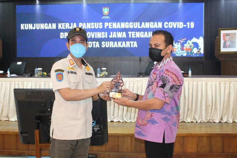 Pansus Apresiasi Vaksinasi Solo Lebih 100%
