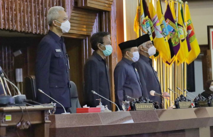 RAPAT PARIPURNA VIRTUAL: Raperda Perubahan APBD 2021 & Pembentukan Pansus Raperda Susunan Perangkat Daerah