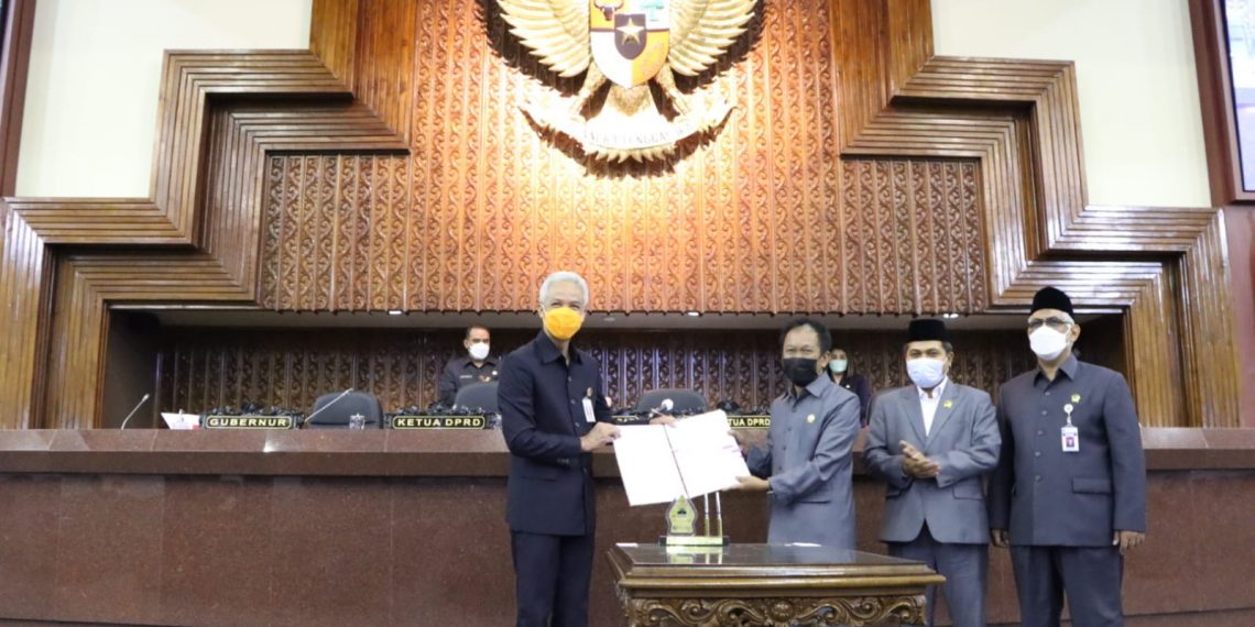 RAPAT PARIPURNA: Disetujui Perubahan APBD 2021