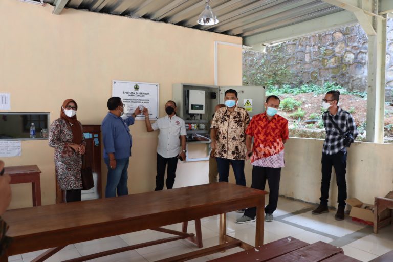 PLTS Rooftop di PP Al Huda Mampu Hemat Energi Listrik