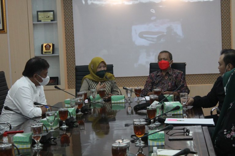 Komisi C DPRD Jateng & Jatim Diskusikan Pengelolaan Pendapatan