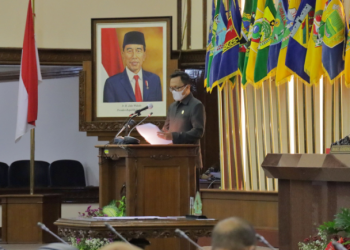 RAPAT PARIPURNA VIRTUAL:Penandatanganan Nota Kesepakatan KUA dan PPAS APBD 2022