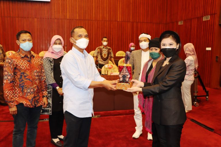 Komisi B Ingin Subsidi Pupuk Dicabut & Naikan HPP Gabah Kering