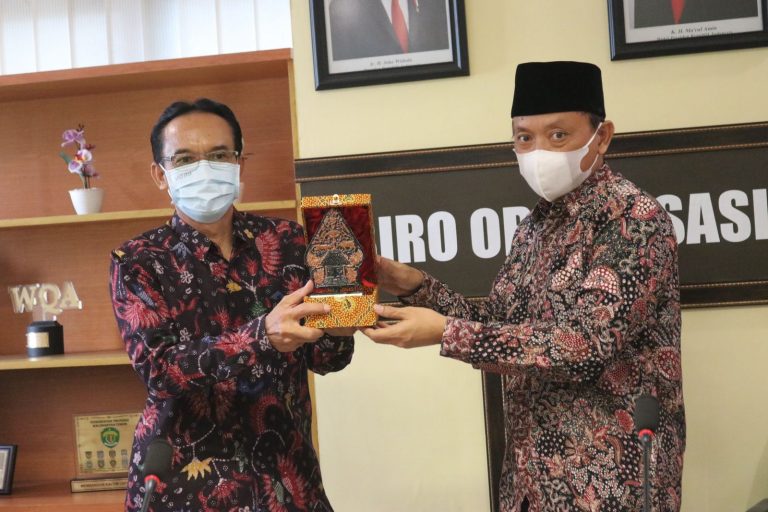 Pansus Kaji Penyusunan Struktur Organisasi Tata Kerja ke Jatim