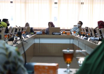 Tenaga Pendidik Honorer Belum Dapatkan Upah Layak