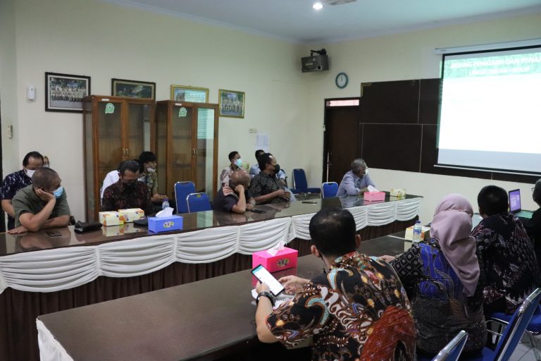 Diskusikan Pengelolaan Limbah bersama DLH Tegal