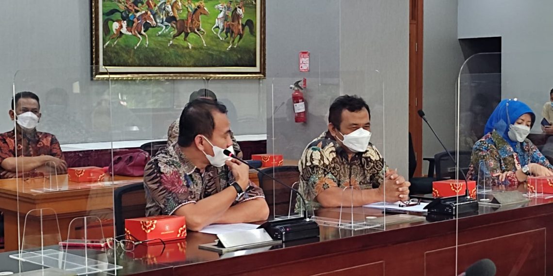 Pansus Covid-19 Diskusikan soal Vaksinasi ke Kemenkes