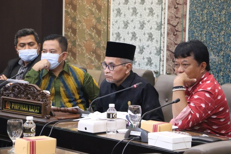 Diskusikan Proses Penganggaran bersama DPRD Jatim
