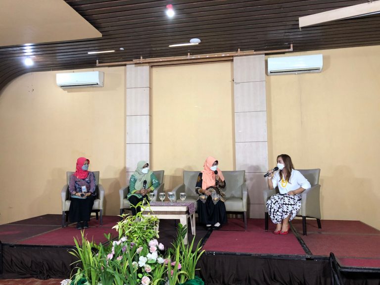 DIALOG PARLEMEN: Perempuan Harus Berdaya & Tidak Cengeng