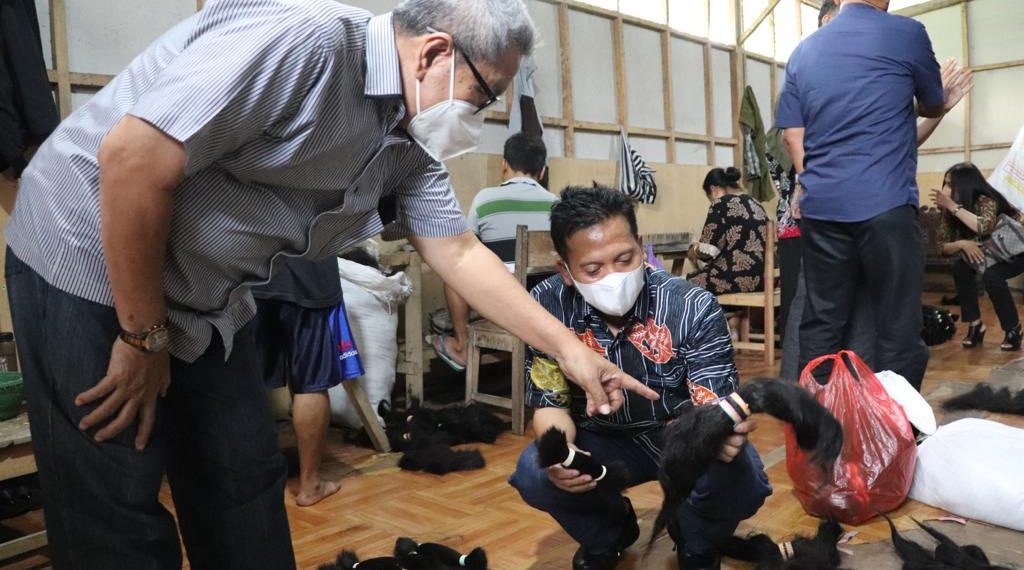 Industri Rambut Wig Purbalingga Ciptakan Lapangan Kerja