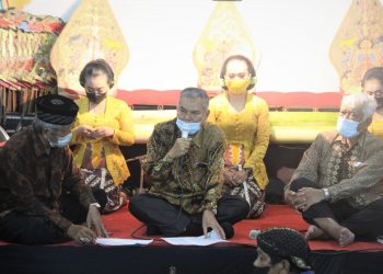 MEDIA TRADISIONAL: Wayang Aset Warisan Budaya Adiluhung